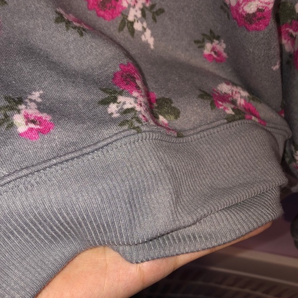 Sweater - Picture 3 of 4